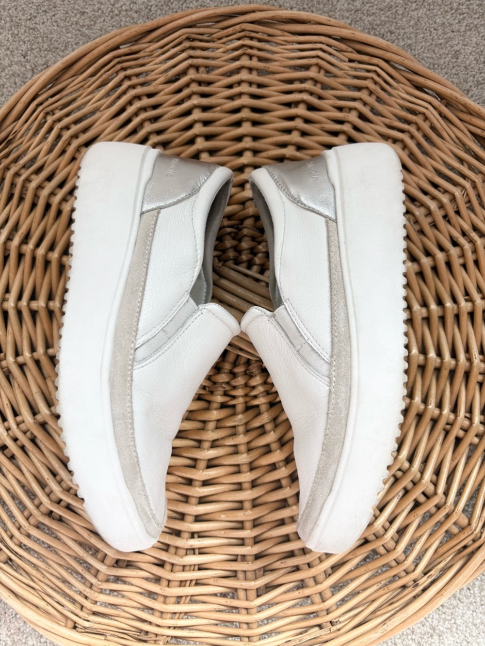 Vionic White Silver Metallic Kearny Leather Platform Slip On Sneakers Size 7 - Picture 6 of 11